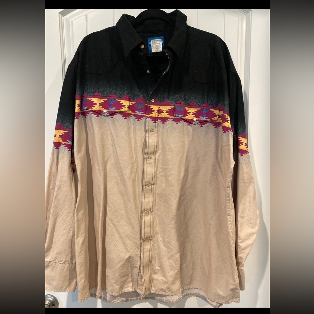 Vintage Wrangler Aztec/ Southwest Pearl snap western shirt. Mens Size 2XT